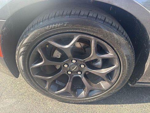 Used 2019 Chrysler 300 S RWD image 9