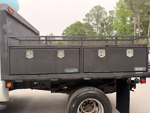 Used 2009 Ford F350 XL AWD/4WD image 11