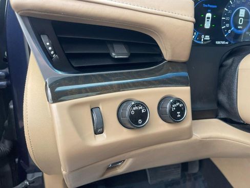Used 2018 Cadillac Escalade Platinum image 15