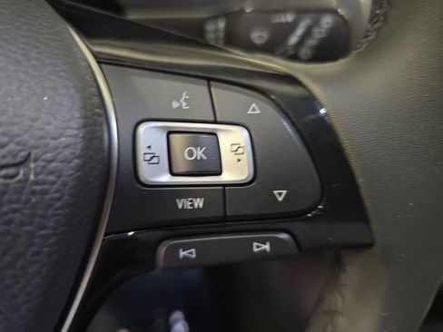 Used 2020 Volkswagen Tiguan SEL image 20