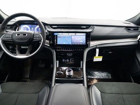 New 2026 Jeep Grand Cherokee 4WD image 9