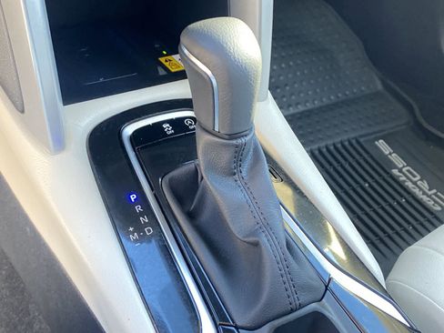 Certified 2023 Toyota Corolla Cross XLE image 36