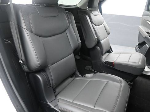 New 2026 Ford Explorer Active w/ Active Comfort Package RWD image 18