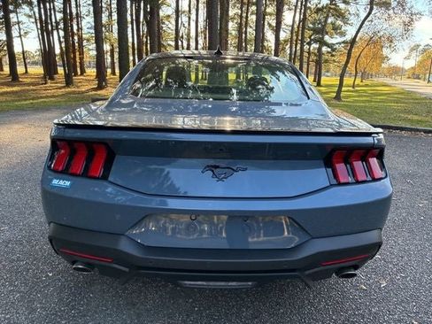 New 2026 Ford Mustang Coupe image 4
