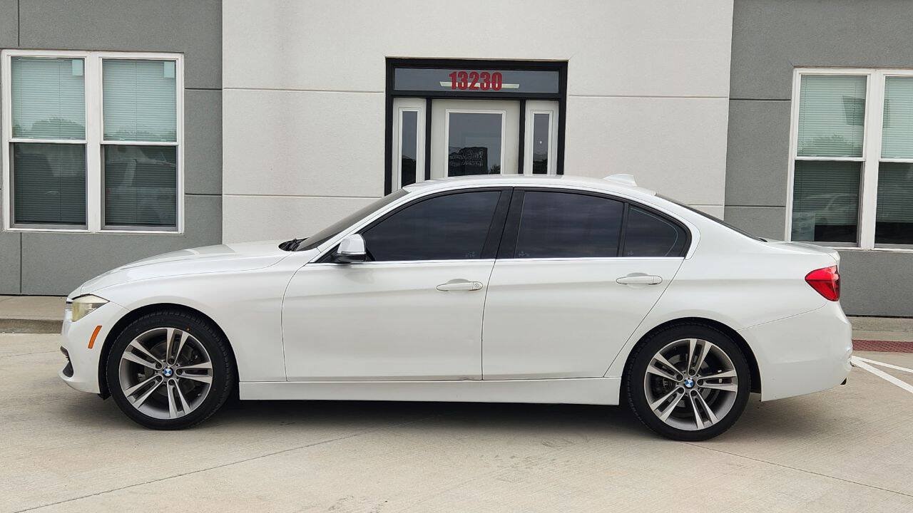 Used 2018 BMW 330i Sedan RWD image 3