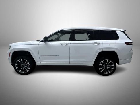 Used 2024 Jeep Grand Cherokee L Overland w/ Trailer Tow Package AWD/4WD image 8