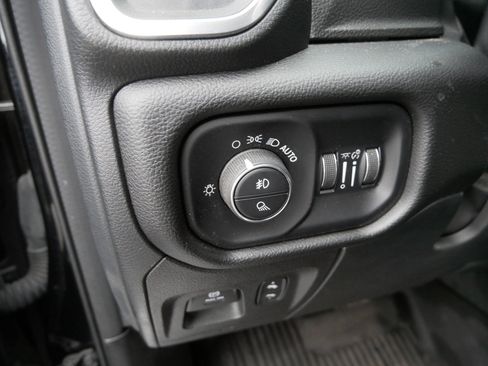 Certified 2022 RAM 1500 Laramie image 25