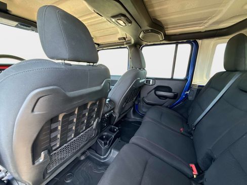 Used 2018 Jeep Wrangler Unlimited Rubicon AWD/4WD image 18