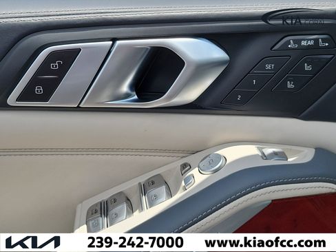 Used 2024 BMW ALPINA XB7 AWD/4WD image 31