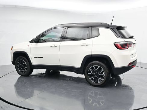 Used 2019 Jeep Compass Trailhawk w/ Popular Equipment Group AWD/4WD image 5