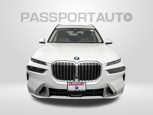 Used 2023 BMW X7 xDrive40i image 9