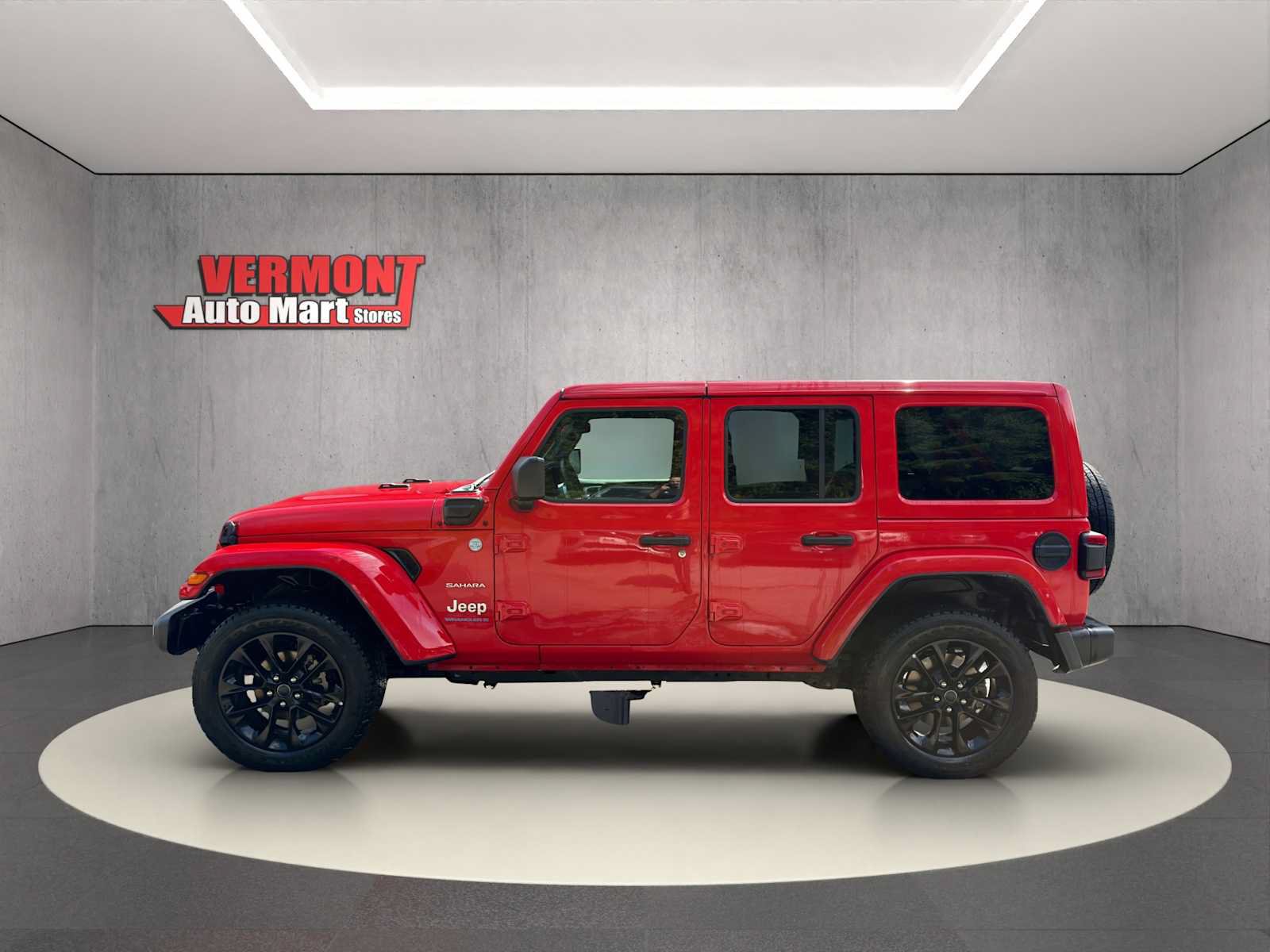 Used 2024 Jeep Wrangler Unlimited Sahara AWD/4WD image 5