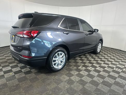 Used 2023 Chevrolet Equinox LT AWD/4WD image 2