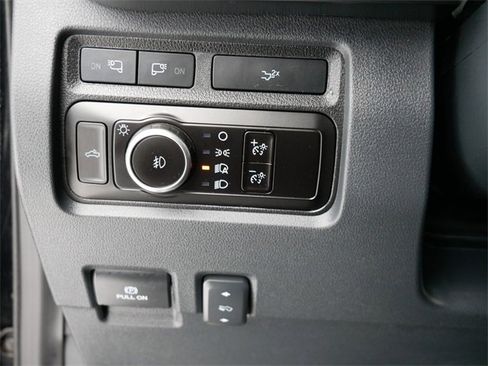 Used 2023 Ford F250 Lariat w/ Chrome Package image 16