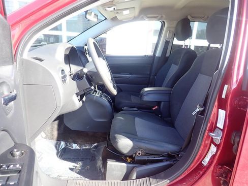 Used 2013 Jeep Compass Sport image 6