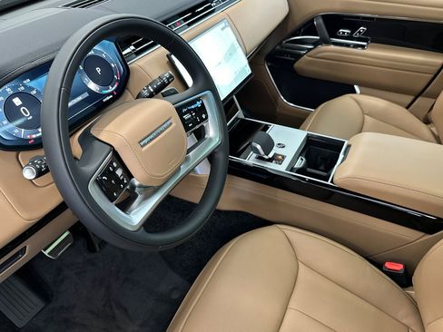 New 2026 Land Rover Range Rover SE image 5
