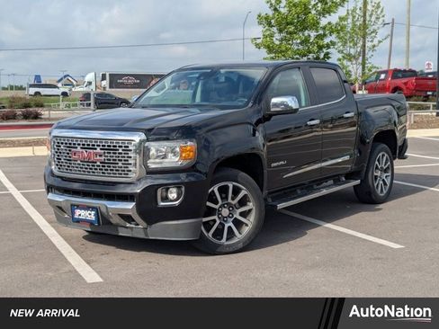 Used 2020 GMC Canyon Denali image 1