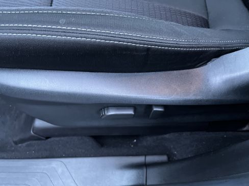 Used 2024 Subaru Ascent Premium w/ Convenience Package image 16