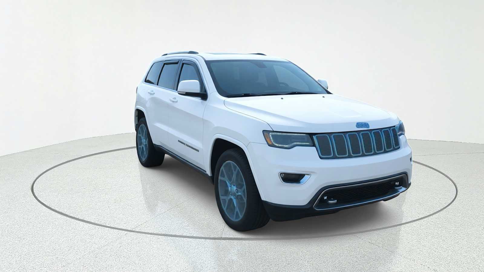 Used 2018 Jeep Grand Cherokee Limited RWD image 2