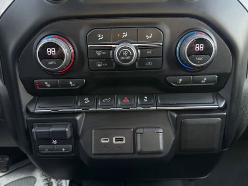 Used 2021 Chevrolet Silverado 2500 LT w/ Convenience Package image 32