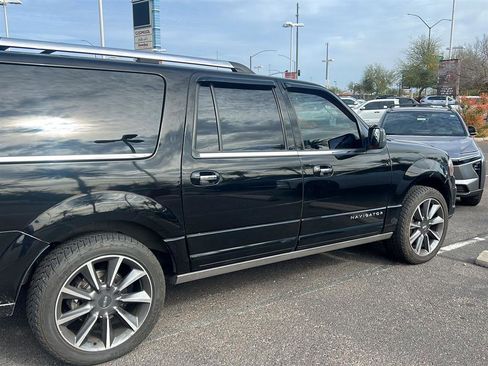 Used 2017 Lincoln Navigator L Reserve image 2