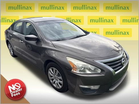 Used 2013 Nissan Altima 2.5 FWD image 1