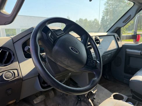 Used 2023 Ford F750 2WD Regular Cab Super Duty image 11