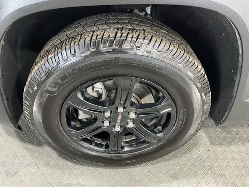 Used 2023 GMC Acadia AT4 w/ Technology Package image 53