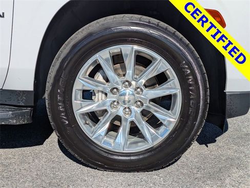 Used 2023 Chevrolet Suburban Premier image 10