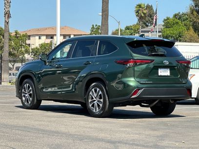 Used 2024 Toyota Highlander XLE