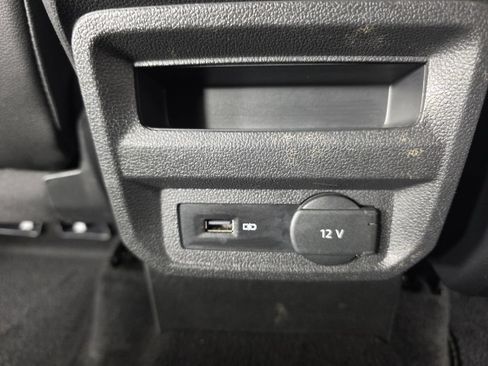 Used 2018 Volkswagen Tiguan SE w/ Panoramic Sunroof Package AWD/4WD image 35