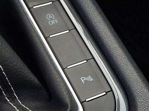 Used 2024 Volkswagen Tiguan SE R-Line AWD/4WD image 26