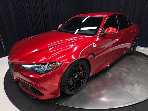 Used 2017 Alfa Romeo Giulia Quadrifoglio image 52