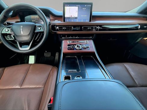 Used 2024 Lincoln Aviator Reserve w/ Equipment Group 201A image 7