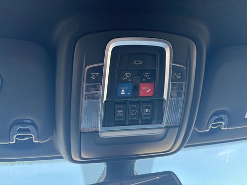 Used 2020 RAM 2500 Laramie image 8