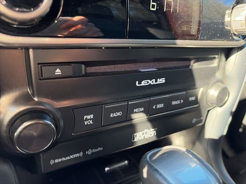 Used 2023 Lexus GX 460 Premium w/ Accessory Package image 14