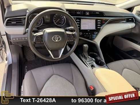 Used 2020 Toyota Camry LE image 12