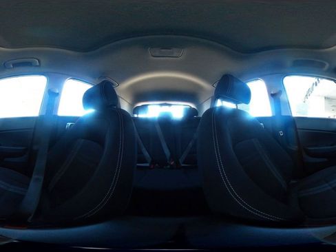 Used 2025 Hyundai Venue SEL image 44