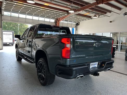 Used 2025 Chevrolet Silverado 1500 LT Trail Boss w/ Convenience Package II AWD/4WD image 6