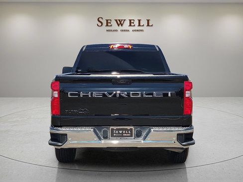 Used 2026 Chevrolet Silverado 1500 W/T w/ WT Safety Package RWD image 4