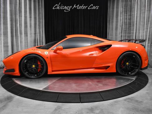Used 2018 Ferrari 488 GTB image 1