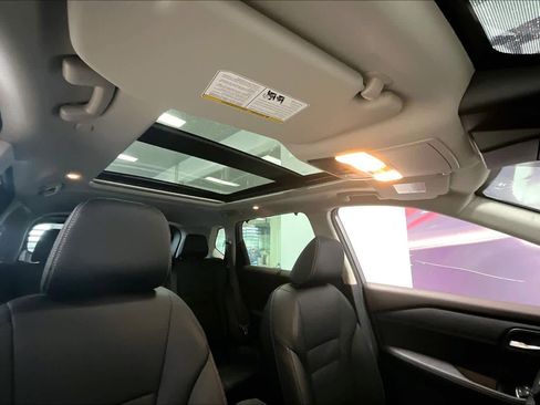 Used 2023 Nissan Rogue SL image 27