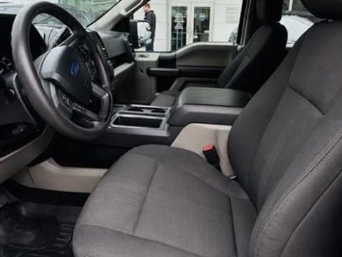 Used 2019 Ford F150 XL w/ Equipment Group 101A Mid AWD/4WD image 8