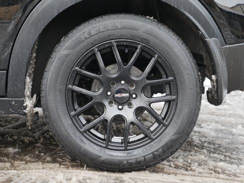 Certified 2020 Nissan Kicks S image 14