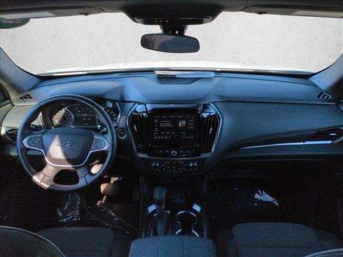 Used 2023 Chevrolet Traverse LT w/ Midnight/Sport Edition AWD/4WD image 17