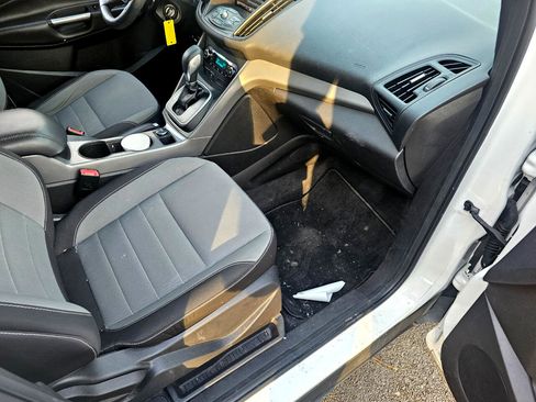 Used 2013 Ford Escape SE image 12