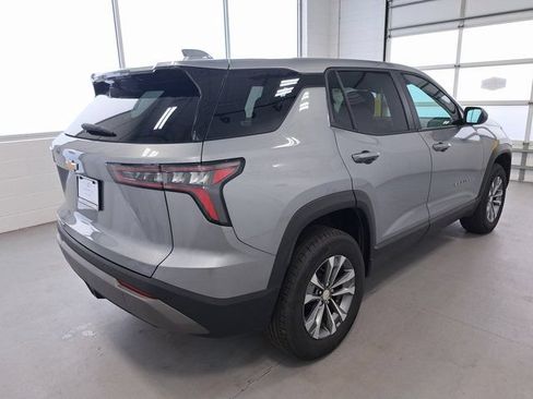 Used 2025 Chevrolet Equinox LT AWD/4WD image 6