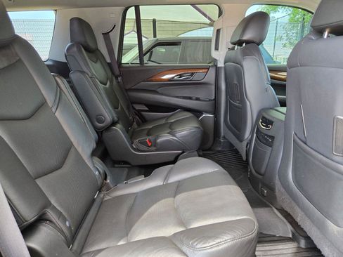 Used 2020 Cadillac Escalade Premium Luxury AWD/4WD image 33