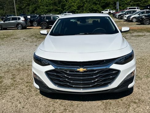 Used 2024 Chevrolet Malibu LT FWD image 2