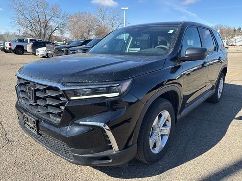 Used 2023 Honda Pilot LX image 7